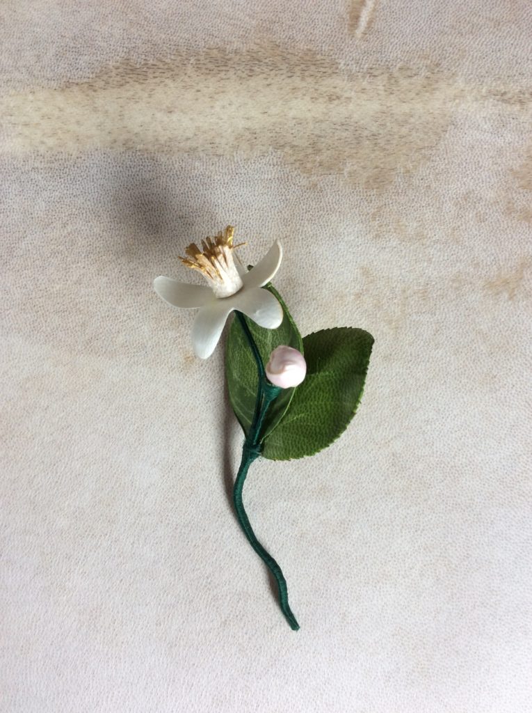 ZAGARA lapel pin parchment AM*F
